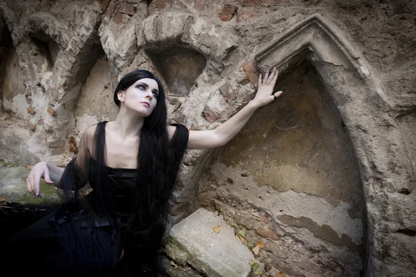 Halloween Mysterious Dressed Gothic Woman — Stock Photo, Image