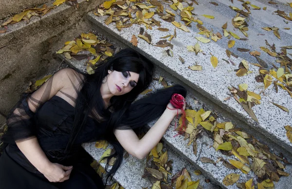 Halloween Mysterious Dressed Gothic Woman — Stock Photo, Image