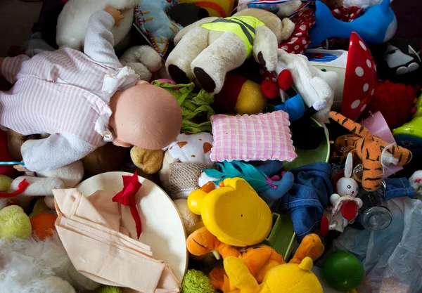 Pila de animales de peluche abandonados —  Fotos de Stock