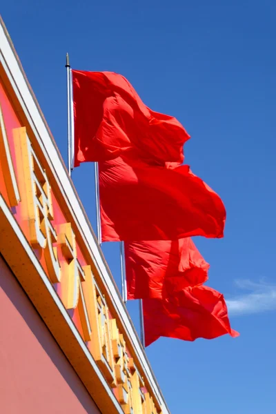 Червоні прапори — стокове фото
