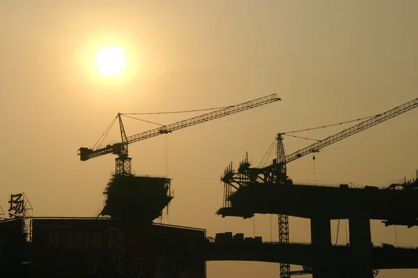 Construcción de grúas y edificios —  Fotos de Stock