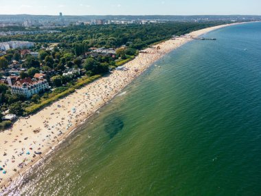 Polonya Sopot Sahili 'nin havadan görünüşü