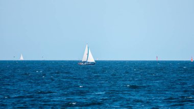 Denizdeki Yelkenliler