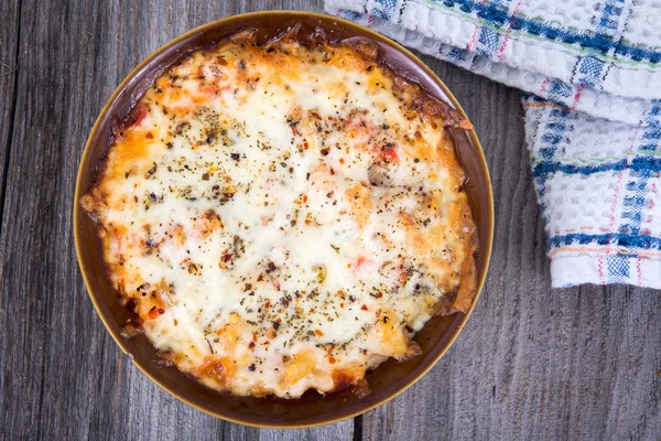 Queijo de macarrão cozido gratinado — Fotografia de Stock