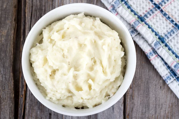 Schüssel mit Kartoffelpüree — Stockfoto