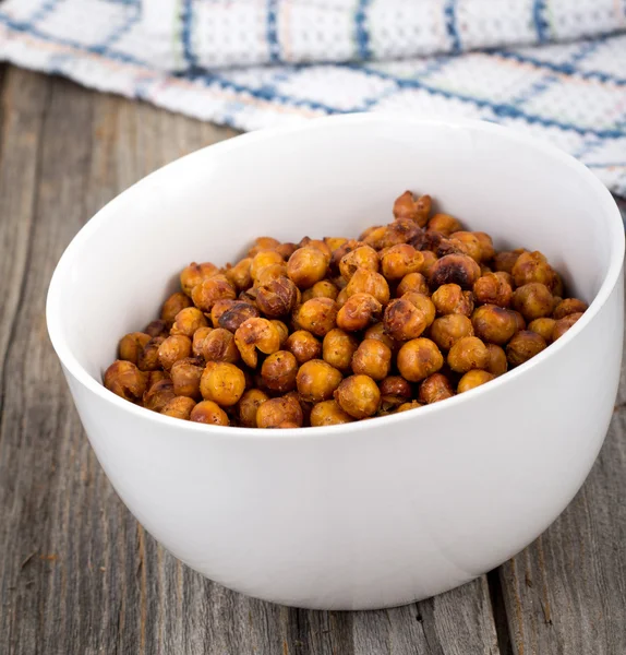 Torrado picante Seasoned Chick Peas lanche — Fotografia de Stock