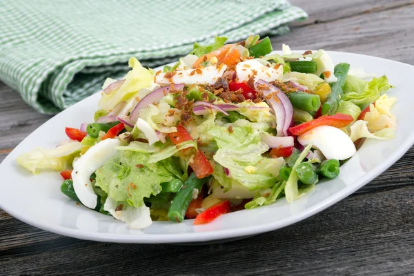 Salada de ovo e feijão verde — Fotografia de Stock