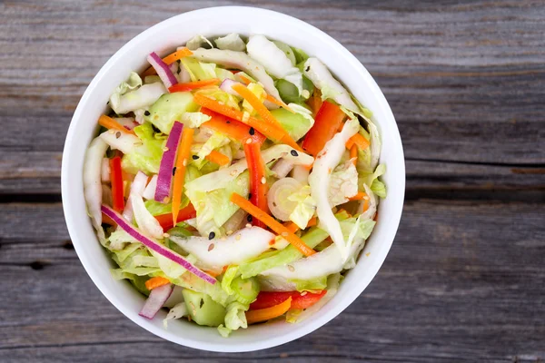 Salade de chou et laitue asiatique — Photo