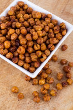 Sağlıklı Kızarmış Baharatlı Nohut