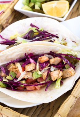Mahi mahi balık yumuşak taco Meksika yemek