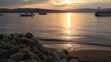 güzel gün batımı göl St-Gabriel-de-Brandon, Quebec, Kanada içinde