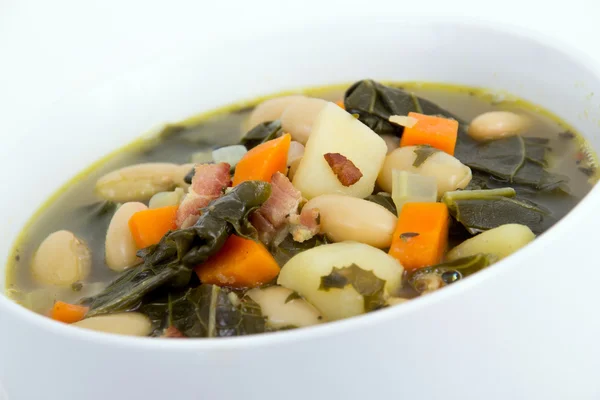 Tocino frijol blanco y sopa de col rizada —  Fotos de Stock