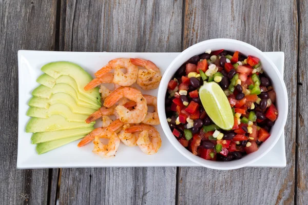 Shrimp and salad — Stock Photo, Image