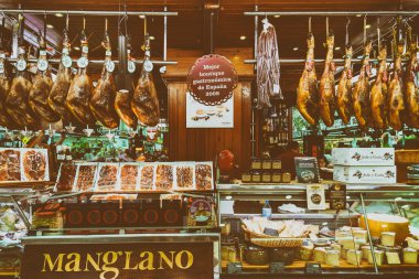Jambon, pastırma ve et ürünleri Mercado orta satan satıcıları