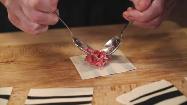 Bolinhos Feitos Mão Chef Cozinhar Bolinhos Com Carne Processo Fazer — Vídeo de Stock