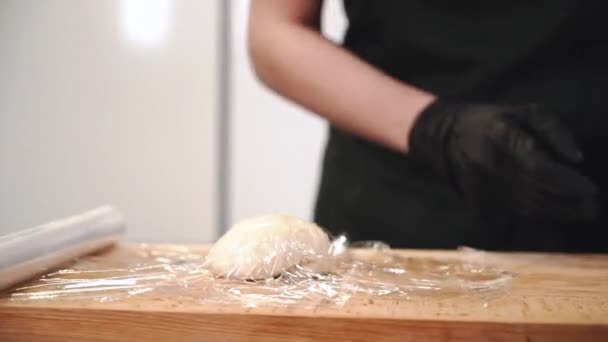 Bucătarul Care Face Aluatul Pregătirea Aluatului Dough Pentru Găluște — Videoclip de stoc