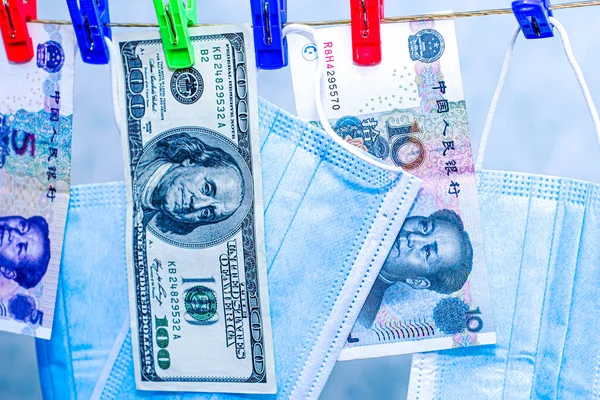 Het Concept Geld Verdienen Aan Een Pandemische Hygiëne Maskers Dollars — Stockfoto