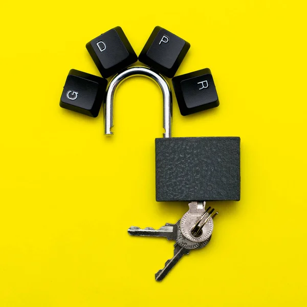 Open Iron Padlock Keys Yellow Background Lock Lever Keys Computer — Stock Photo, Image