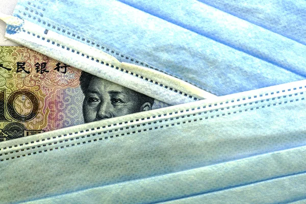 Mao Zedong Chinese Banknote Looks Out Medical Hygiene Masks Concept — Stockfoto