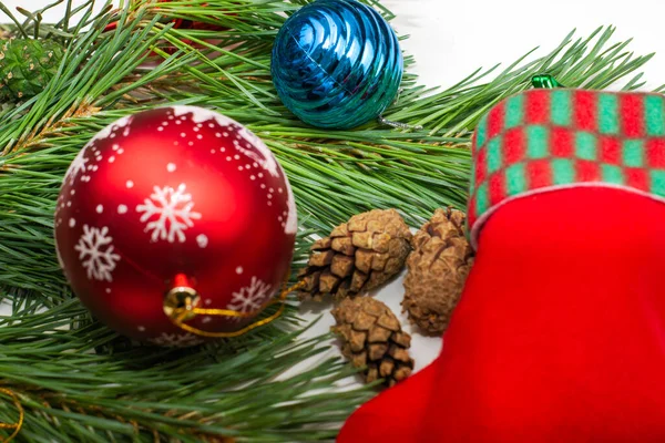 Decorações Árvore Natal Brinquedos Ramo Pinho Foto Alta Qualidade — Fotografia de Stock