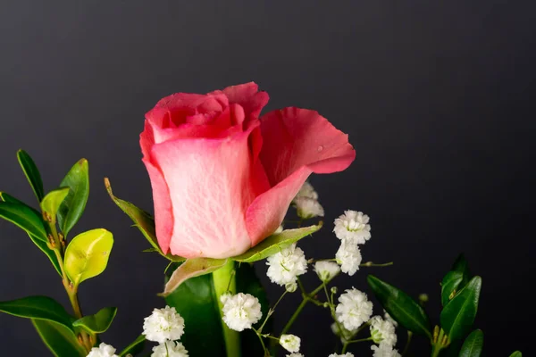 Mooie Roze Roos Bloem Boeket Met Zwarte Achtergrond — Stockfoto