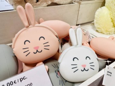 02.03.2021 Kıbrıs Rum Kesimi Paskalya için Paphos Kaplan dükkânı dekorasyonu