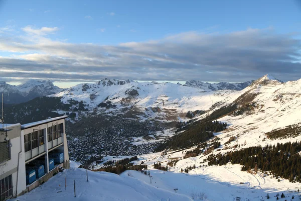 Вербье, Швейцария. Лыжи — стоковое фото