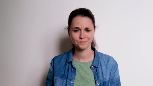 Femme Contracté Une Maladie Virale Veut Pas Infecter Les Autres — Video