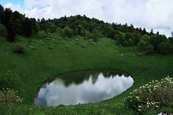 Sauberer Und Transparenter Großer See Kaukasischen Nationalpark Russlands Vor Dem — Stockfoto