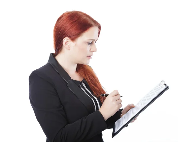 Joven mujer de negocios leer dokument en su mano — Foto de Stock