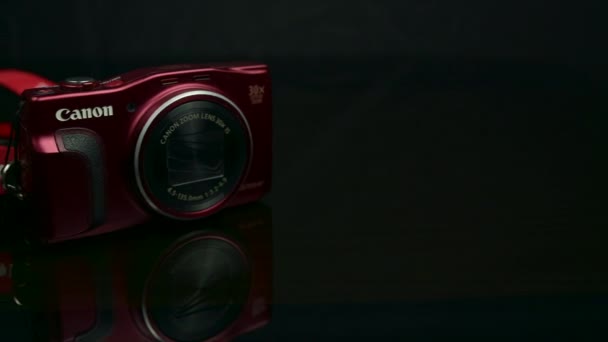 Canon Powershot SX700H vista de cámara compacta — Vídeo de stock