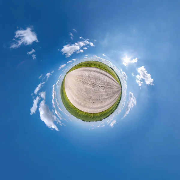 Μικροσκοπικός Πλανήτης Μετασχηματισμός Σφαιρικού Πανοράματος 360 Μοιρών Σφαιρική Αφηρημένη Εναέρια — Φωτογραφία Αρχείου