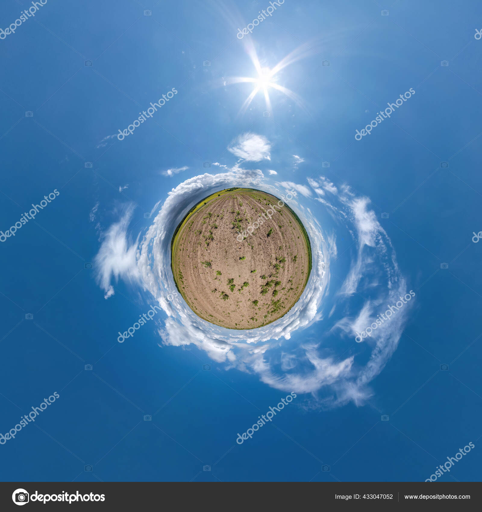 Piccolo Pianeta Nel Cielo Blu Con Sole Belle Nuvole Trasformazione Foto Stock Foto Immagini C Hiv360 Depositphotos