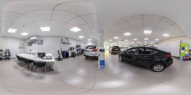 GRODNO, BELARUS - MARCH, 2019: tam dikişsiz küresel hdri panorama 360 derece açılı iç modern araba merkezi manzaralı eş dikdörtgen projeksiyon. Sanal gerçekliğe hazırım.