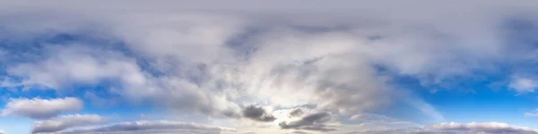 Heldere Blauwe Lucht Met Witte Mooie Wolken Naadloze Hdri Panorama — Stockfoto
