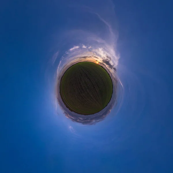 Zelená Malá Planetární Transformace Kulovitého Panoramatu 360 Stupňů Sférický Abstraktní — Stock fotografie