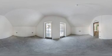 Mansard 'ın tamirsiz ve mobilyasız olduğu boş beyaz bir oda. Tam küresel hdri panorama 360 derece modern dairelerin iç odalarında eş dikdörtgen projeksiyonlu.