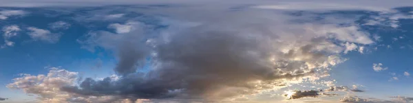 空のドームとして3Dグラフィックスで使用するための天頂と美しい雲とシームレスな夜の青空Hdriパノラマ360度の角度ビューや編集ドローンショット — ストック写真