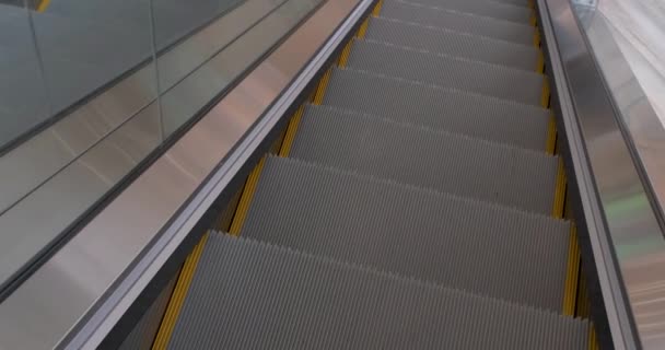 Escadas Escada Escada Escada Rolante Passos Móveis Metal Vista Cima — Vídeo de Stock