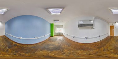 Mobilyasız boş oda. Ofis, depolama ya da klinik için tam küresel hdri panorama 360 derece iç oda eş dikdörtgen projeksiyonlu. VR AR konsepti