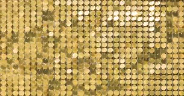 Linhas Latão Amarelo Dourado Piscando Placas Metal Oscilam Vento Brilha — Vídeo de Stock