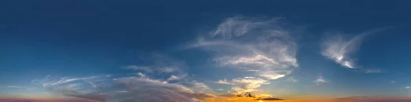 Hdri 360 Панорама Вечернего Неба Белыми Красивыми Облаками Бесшовная Панорама — стоковое фото