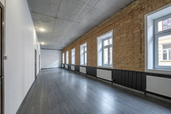 Langer Weißer Leerer Flur Inneren Der Eingangshalle Moderner Wohnungen Büros — Stockfoto