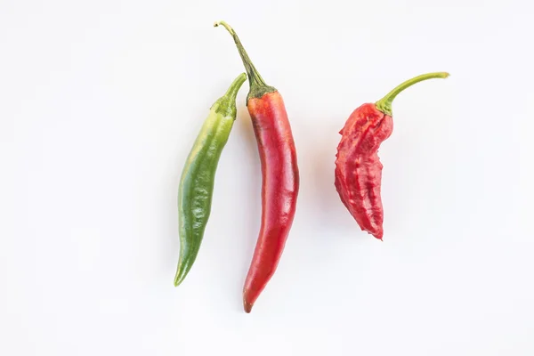 Un mix colorato dei peperoncini più caldi — Foto Stock