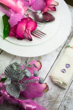 tatil romantik Tablo ayarı ile beyaz zemin üzerine pembe Gül