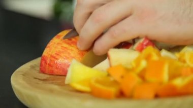 Alkollü içecekler Sangria hazırlanması