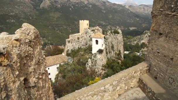 Hermoso paisaje en el pueblo de montaña Guadalest, España — Vídeos de Stock