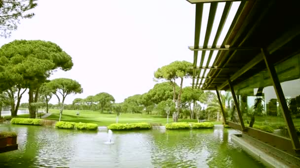 Hermoso campo de golf — Vídeos de Stock