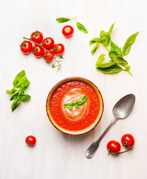 Miska zupy pomidorowej — Zdjęcie stockowe