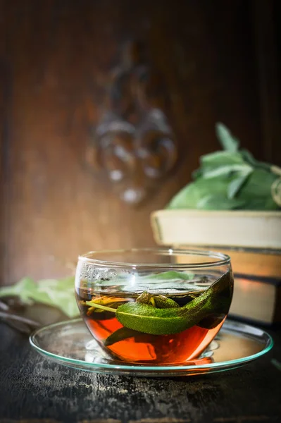 Salvia te i glas cup — Stockfoto